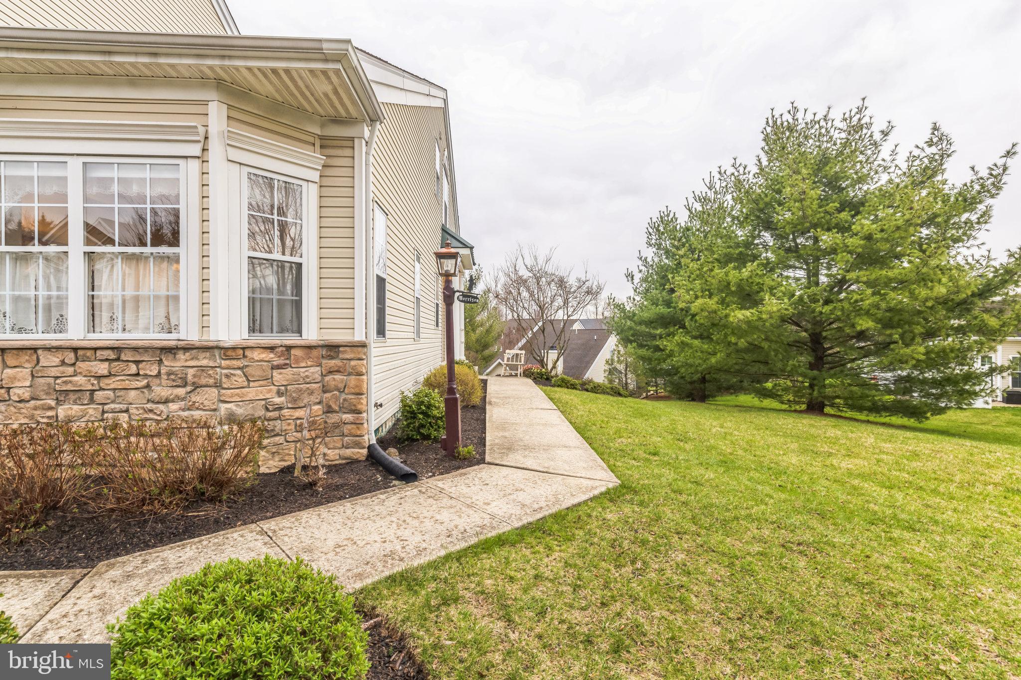 22 Dresner Circle Upper Chichester, PA 19061 - Photo 4 of 31 Sidewalk to main entrance