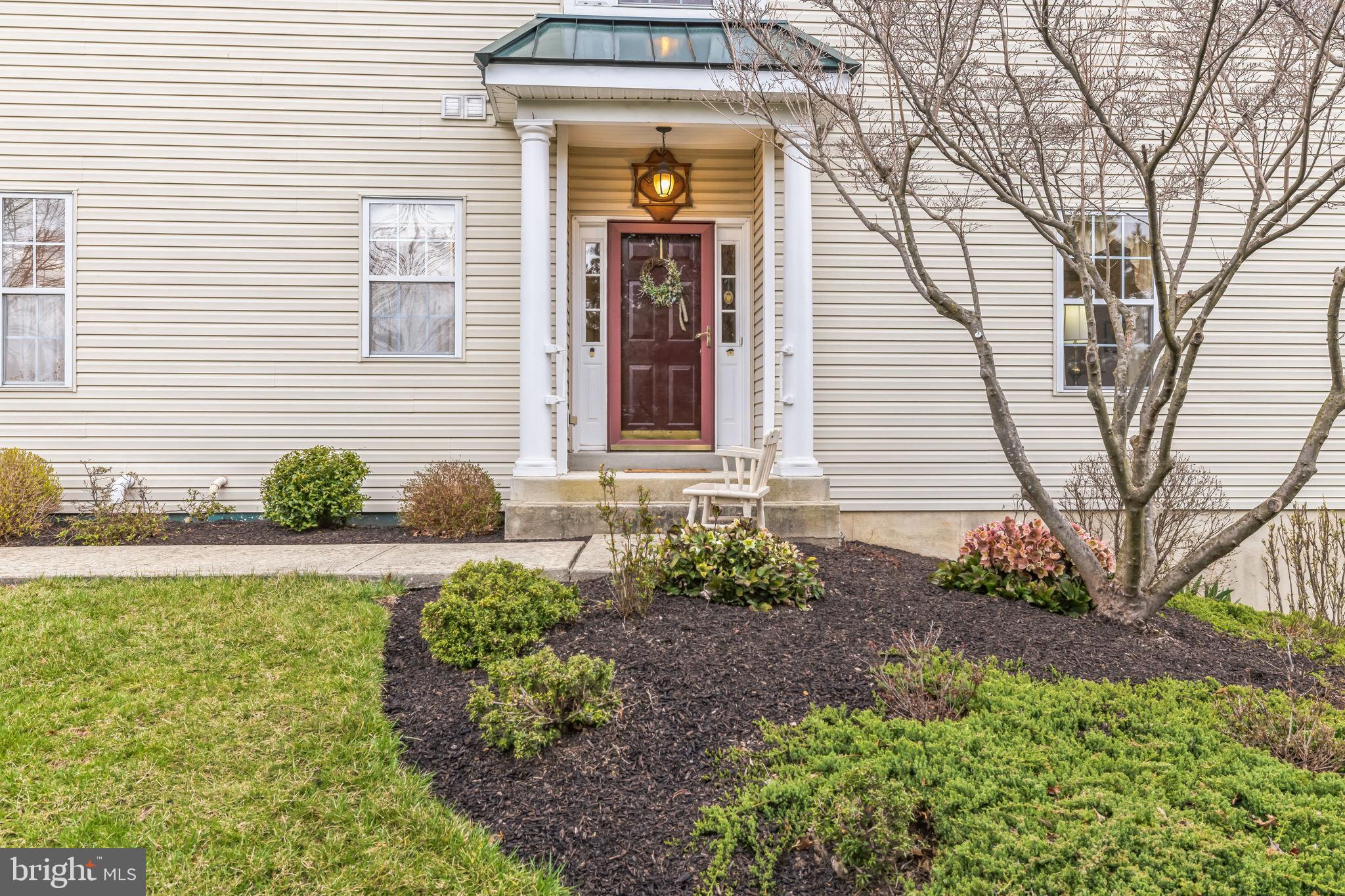 22 Dresner Circle Upper Chichester, PA 19061 - Photo 5 of 31 Main entrance