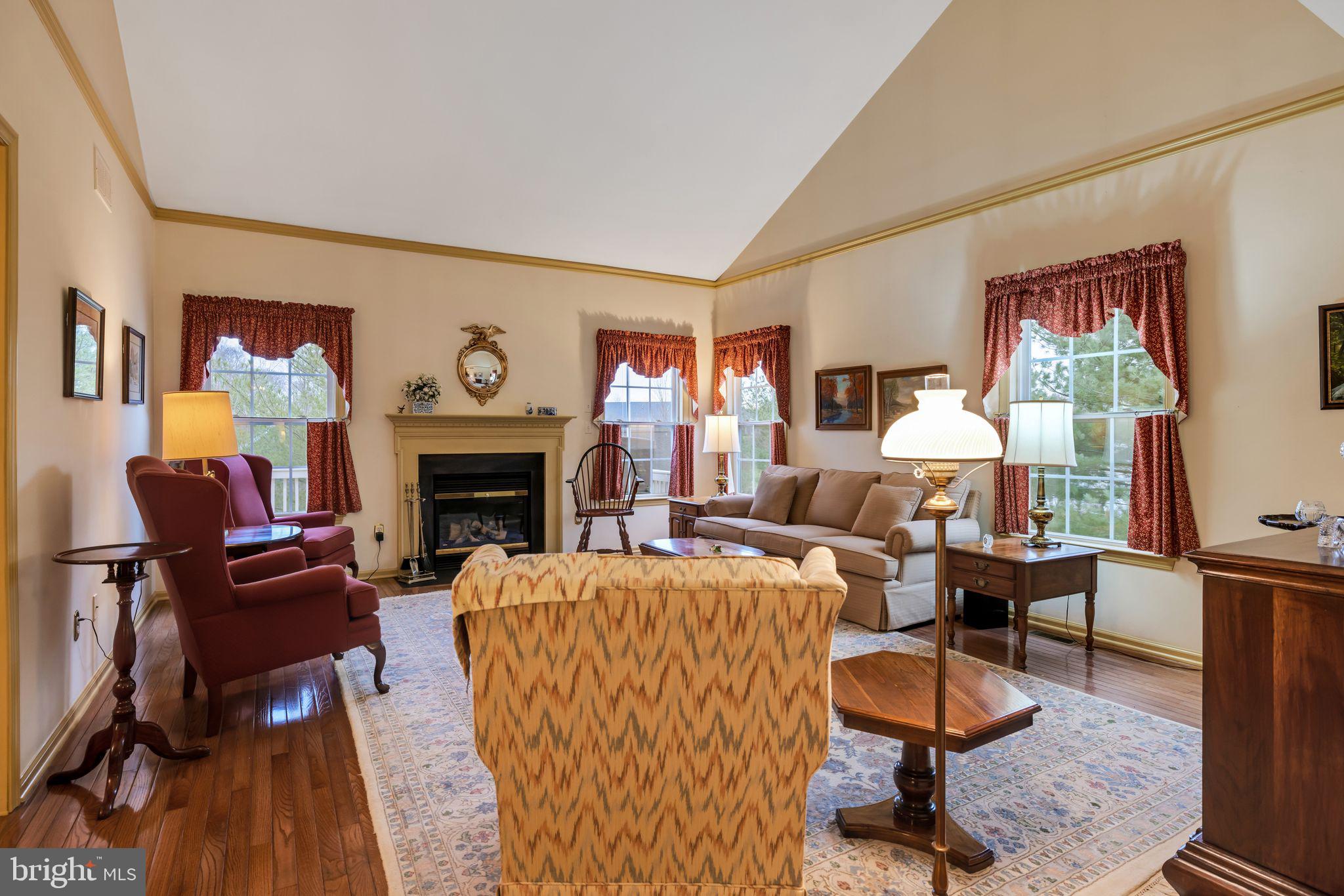 22 Dresner Circle Upper Chichester, PA 19061 - Photo 9 of 31 Gas fireplace