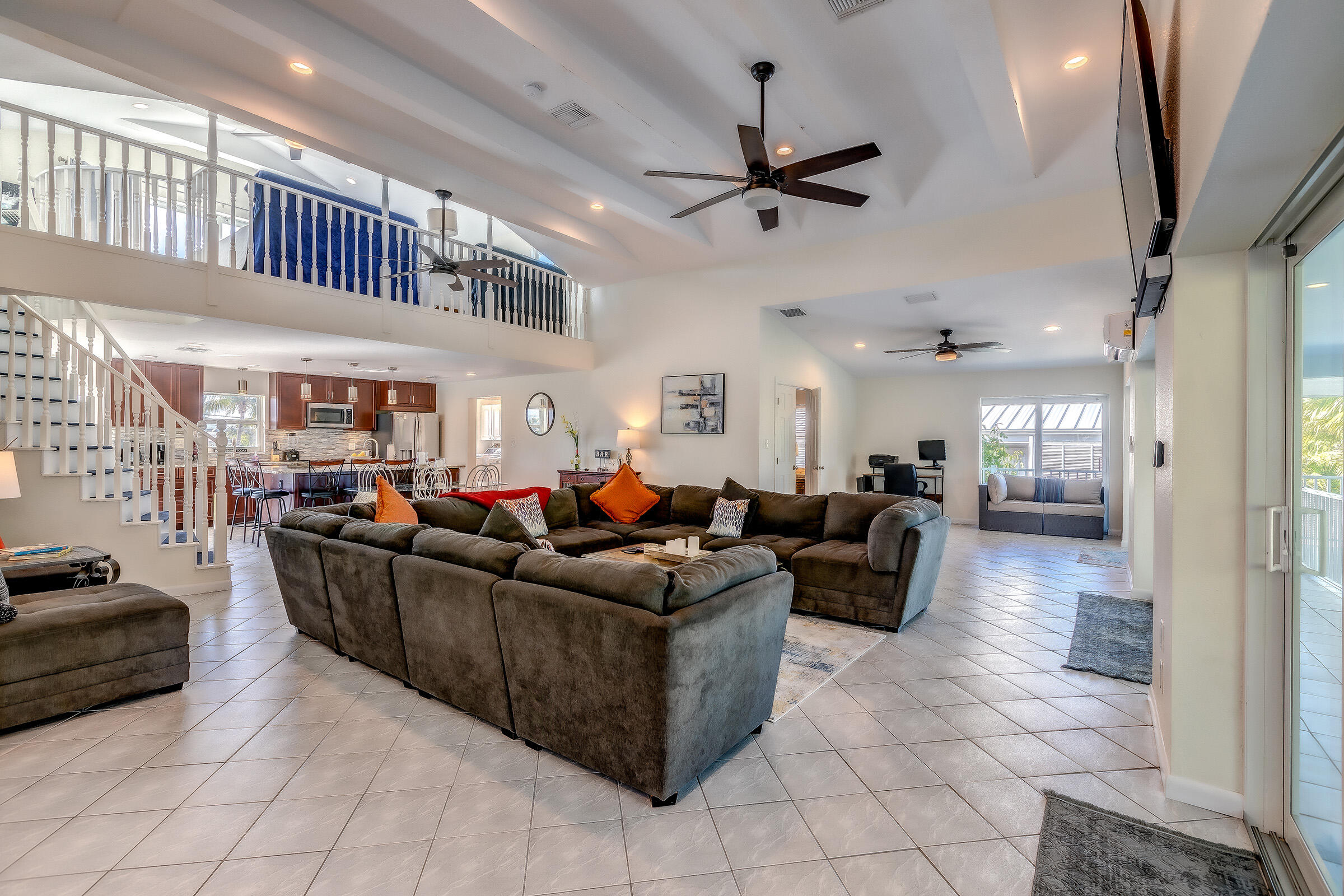 28565 Anne Bonny Road Summerland Key, FL 33042 - Photo 6 of 36 Great Room