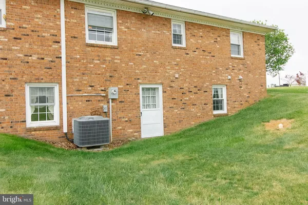 $1,900 | 433 Mill Road, Woodstock, VA 22664