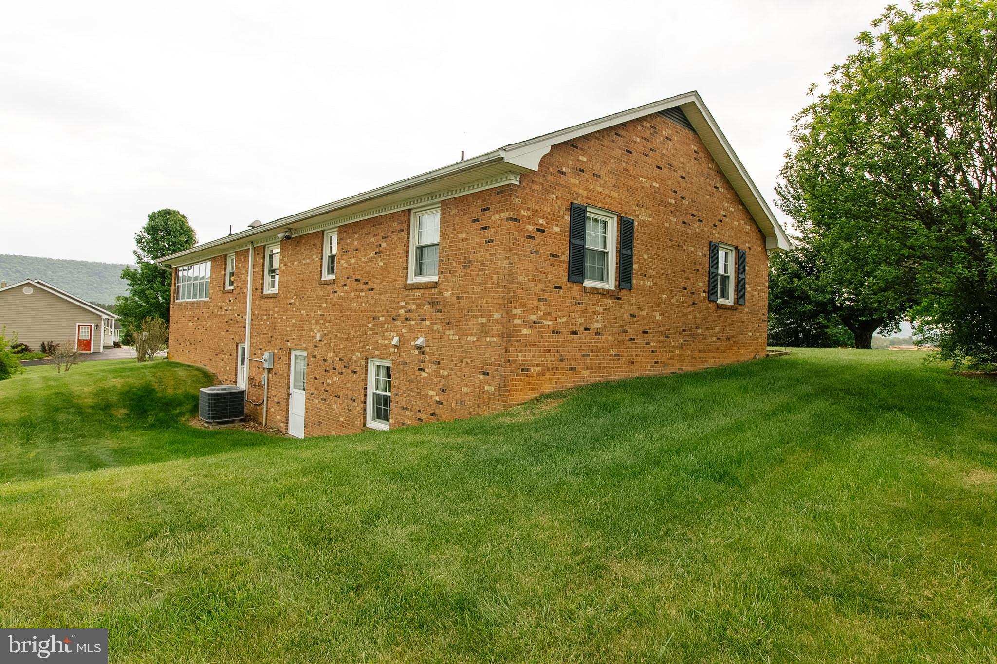 433 Mill Road Woodstock, VA 22664 - Photo 10 of 36