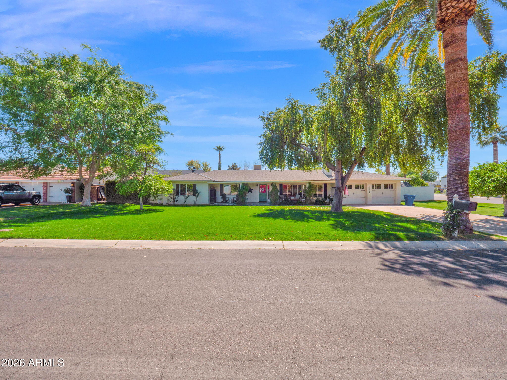 223 West Augusta Avenue Phoenix, AZ 85021 - Photo 5 of 61 47-web-or-mls-_1588599