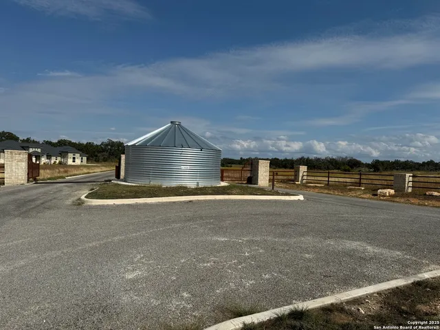 a view of parking area