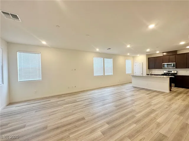 $2,195 | 3580 Credere Lane, Henderson, NV 89074