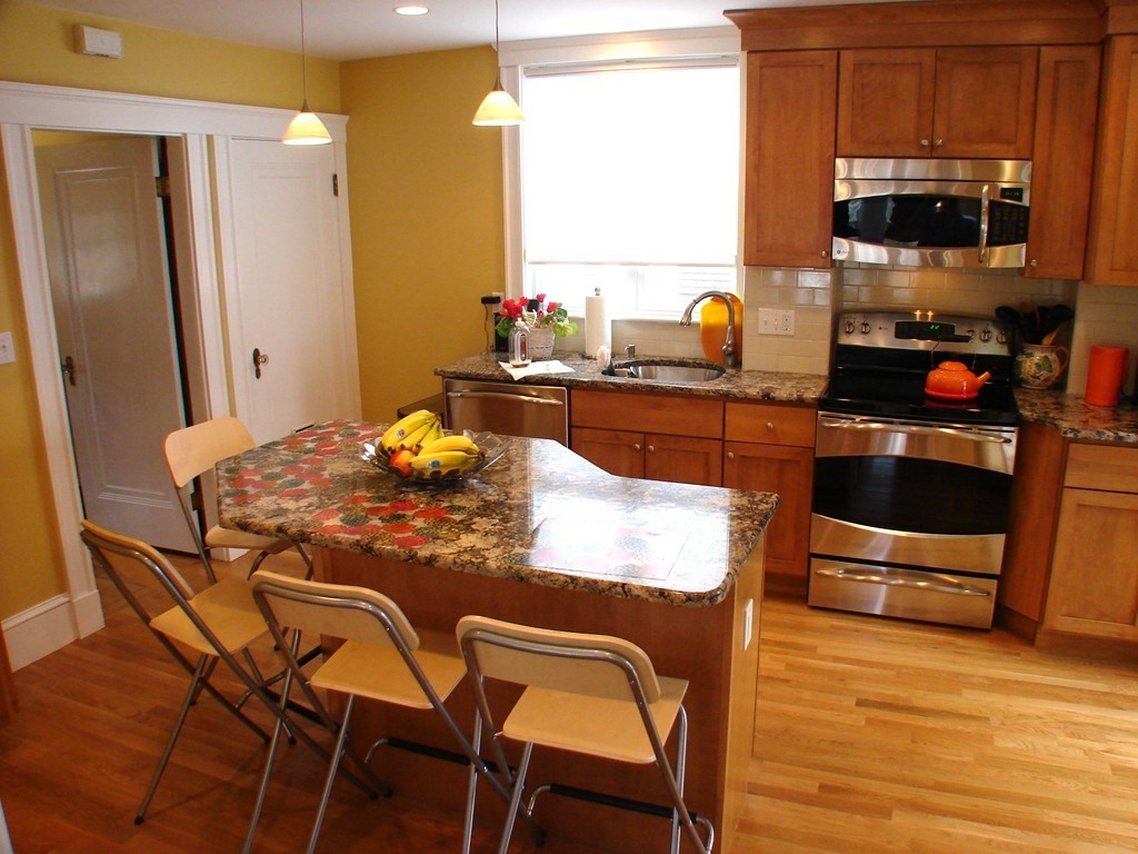 128 Brooks Avenue Arlington, MA 02474 - Photo 10 of 23