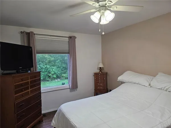 $364,900 | 166 Walden Way, Imperial, PA 15126