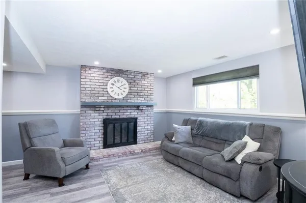 $364,900 | 166 Walden Way, Imperial, PA 15126