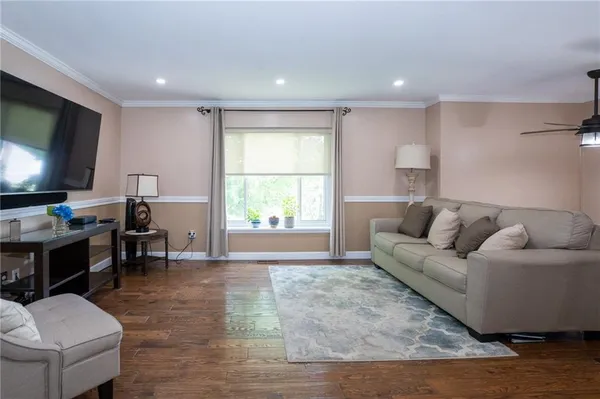 $364,900 | 166 Walden Way, Imperial, PA 15126