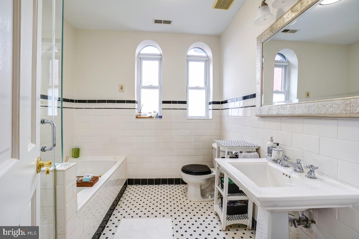 1301 T Street Northwest, Unit 2 Washington, DC 20009 - Photo 25 of 34