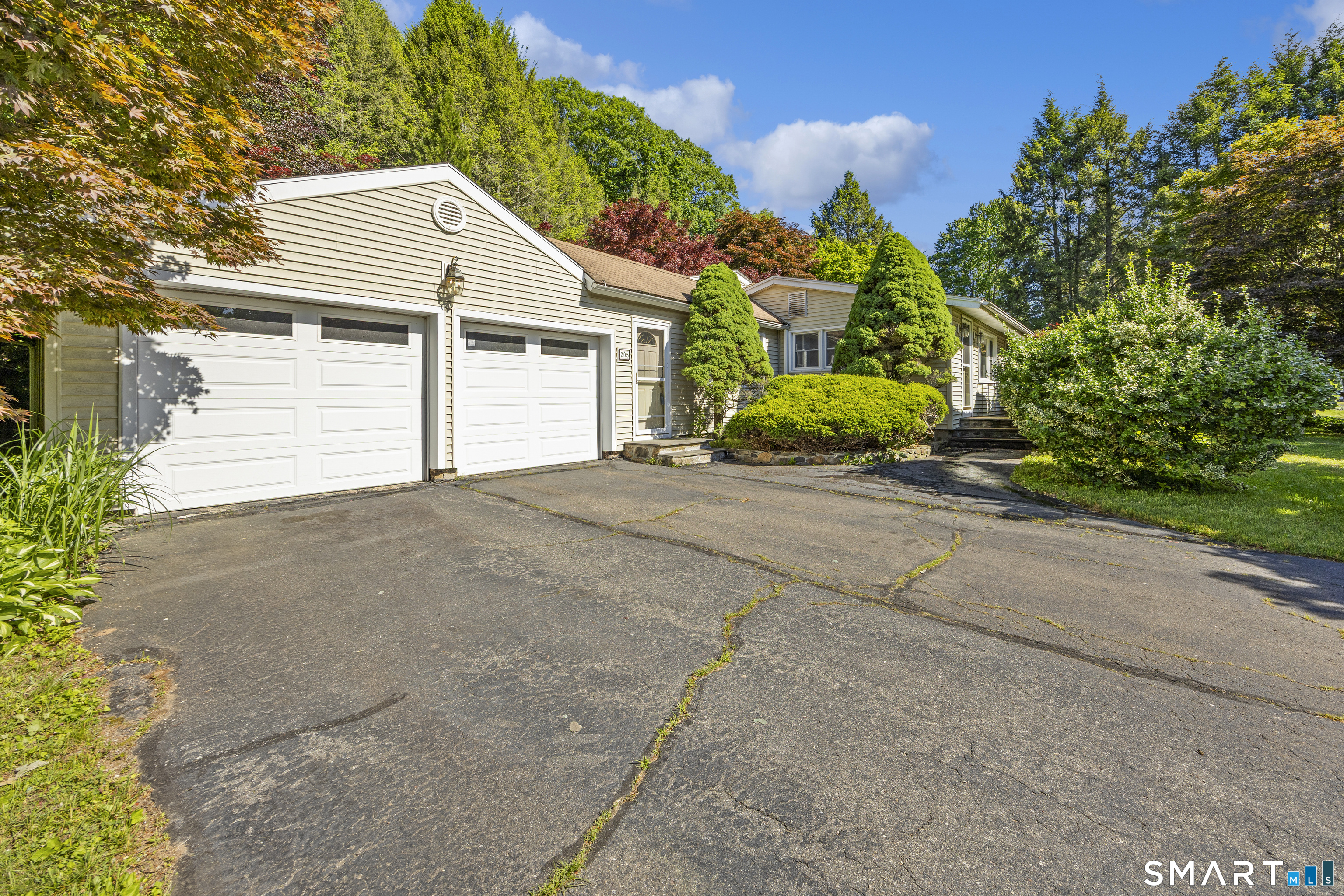 205 Mountain Road Cheshire, CT 06410 - Photo 2 of 40