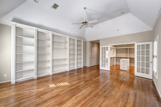 $899,500 | 1226 Ripple Creek Drive, Houston, TX 77057