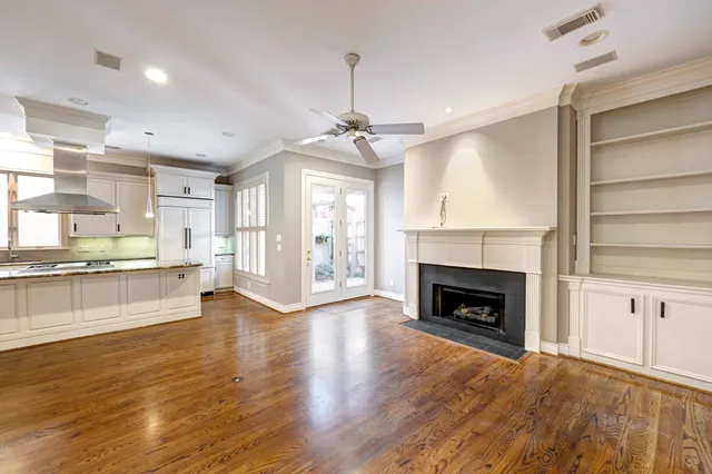 $899,500 | 1226 Ripple Creek Drive, Houston, TX 77057