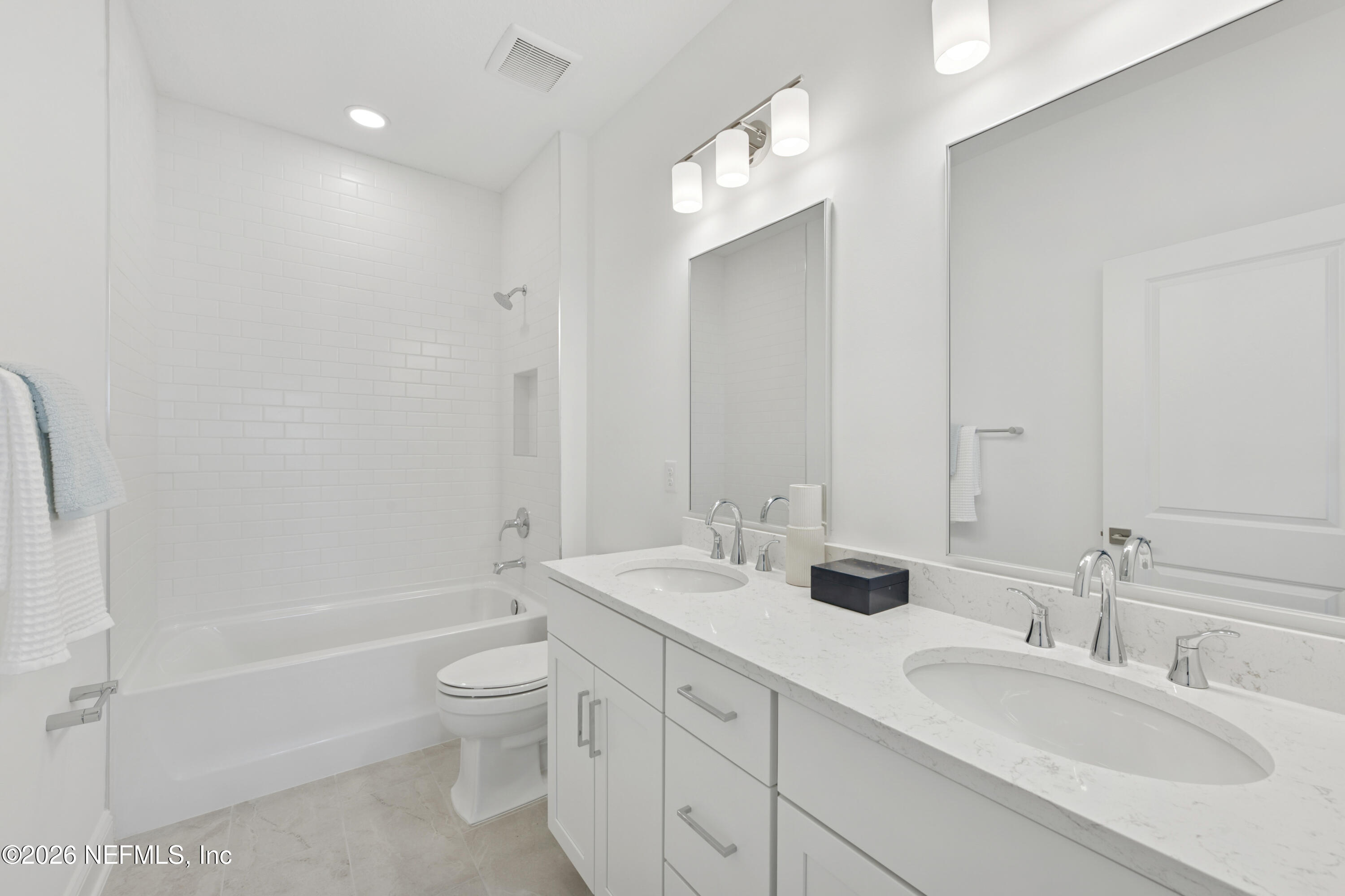 258 Pine Leaf Drive St. Augustine, FL 32092 - Photo 15 of 17 2nd floor dual vanity bath