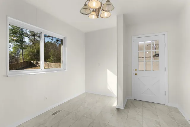 $2,400 | 2531 Avalon Circle, Chattanooga, TN 37415