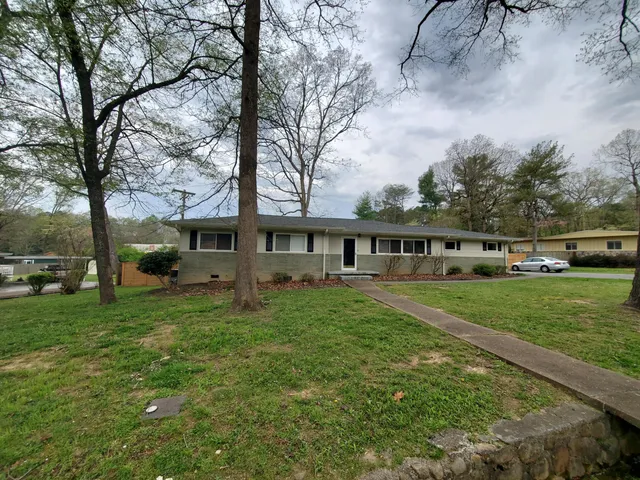 $2,400 | 2531 Avalon Circle, Chattanooga, TN 37415