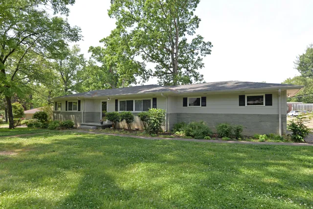 $2,400 | 2531 Avalon Circle, Chattanooga, TN 37415