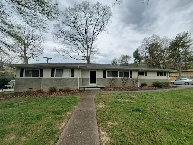 $2,400 | 2531 Avalon Circle, Chattanooga, TN 37415