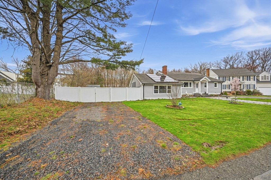 14 Lewis Road Randolph, MA 02368 - Photo 8 of 42