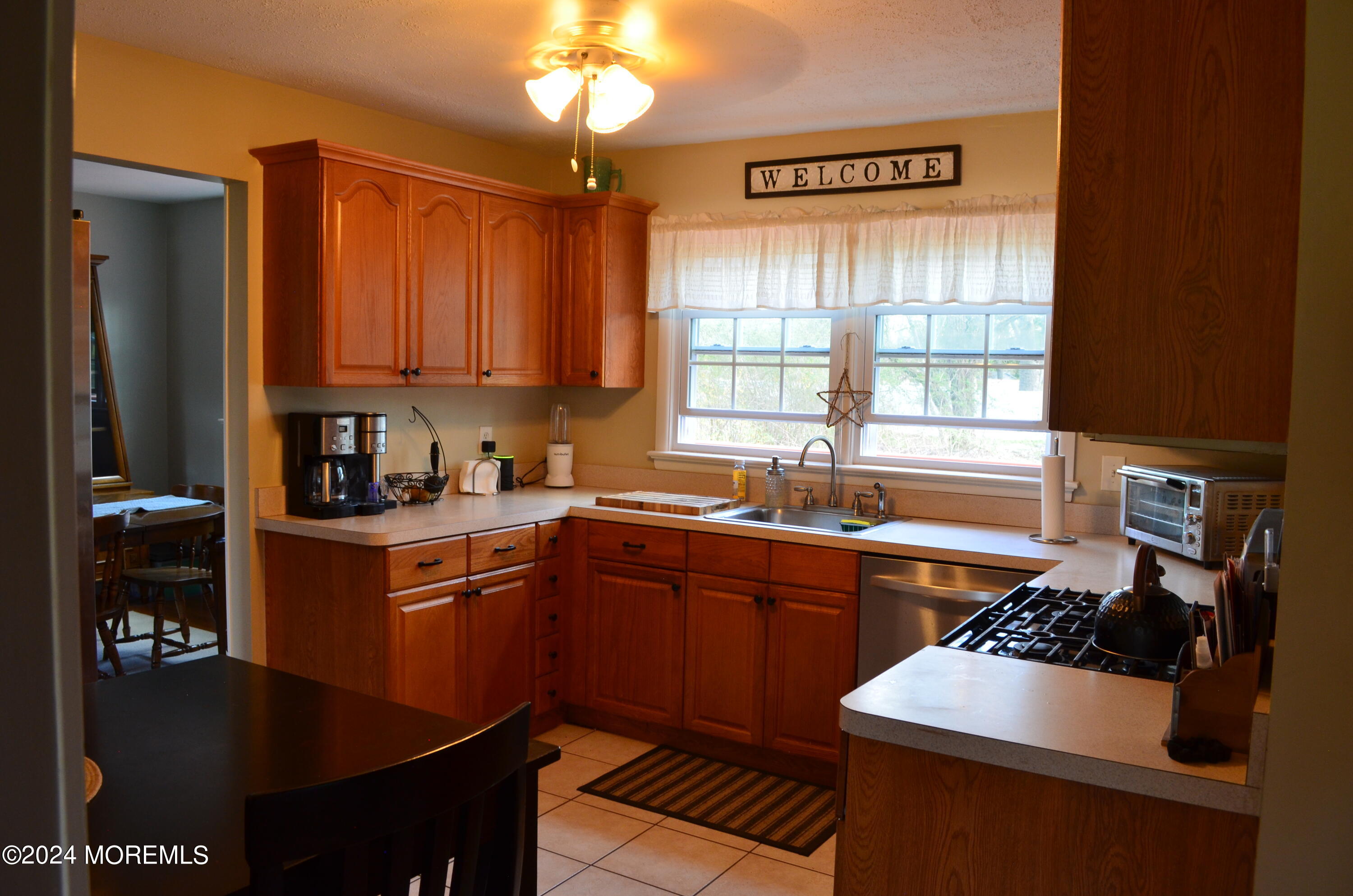 465 Dutch Neck Road East Windsor, NJ 08520 - Photo 12 of 40 DSC_0090