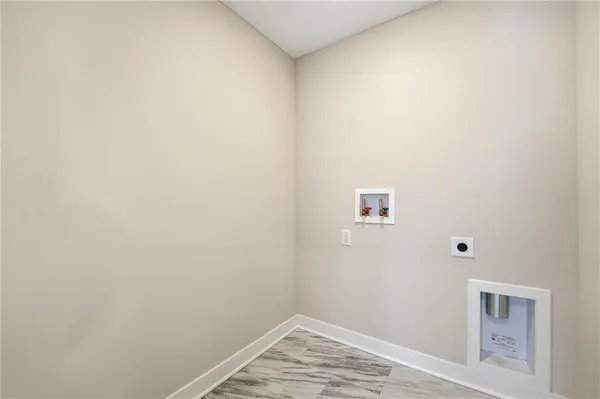 $434,950 | 19606 West 195th Street, Spring Hill, KS 66083
