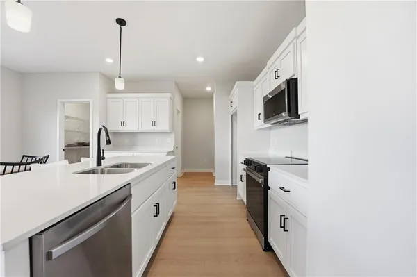 $434,950 | 19606 West 195th Street, Spring Hill, KS 66083