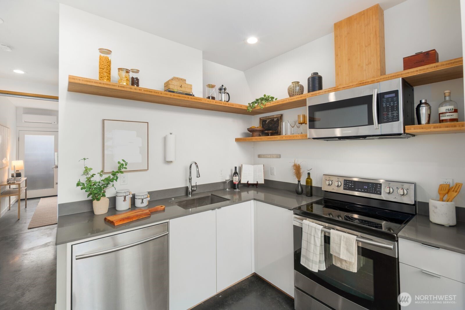 822 Northwest 49th Street, Unit A Seattle, WA 98107 - Photo 11 of 30