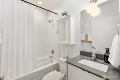 $725,000 | 822 Northwest 49th Street, Unit A, Seattle, WA 98107