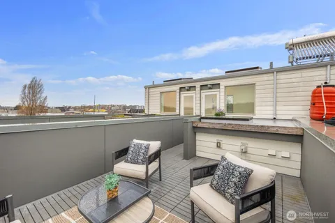 $725,000 | 822 Northwest 49th Street, Unit A, Seattle, WA 98107