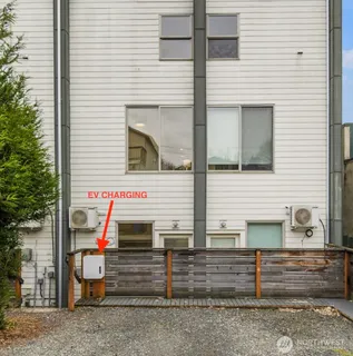 $725,000 | 822 Northwest 49th Street, Unit A, Seattle, WA 98107