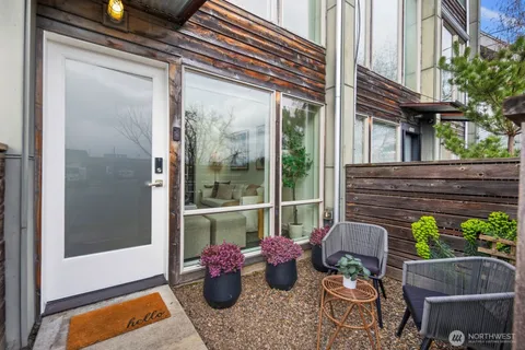 $725,000 | 822 Northwest 49th Street, Unit A, Seattle, WA 98107