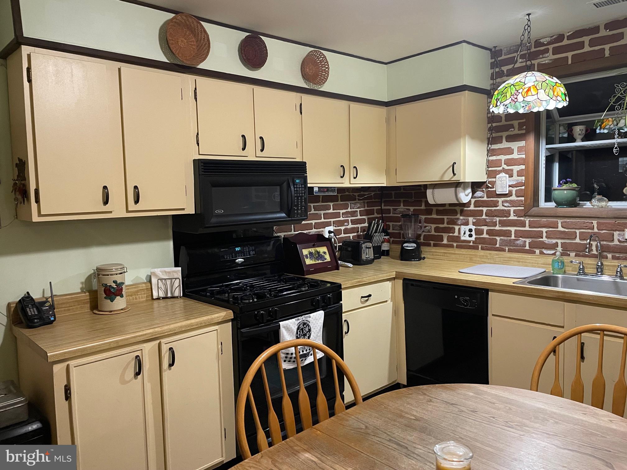 19 Ray Smith Road Sicklerville, NJ 08081 - Photo 8 of 25