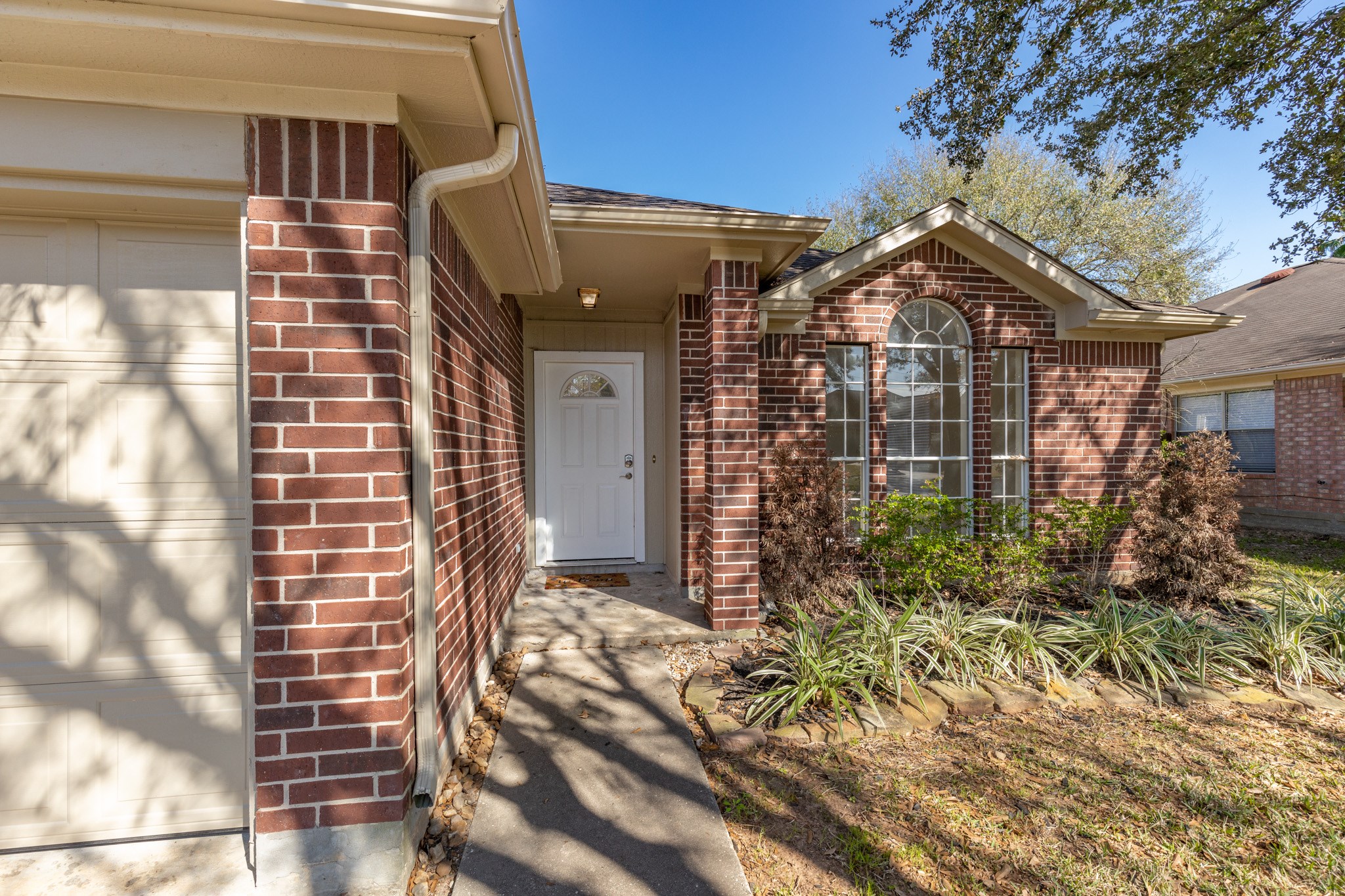 3422 Keygate Drive Spring, TX 77388 - Photo 2 of 32 a view of a brick house with windows