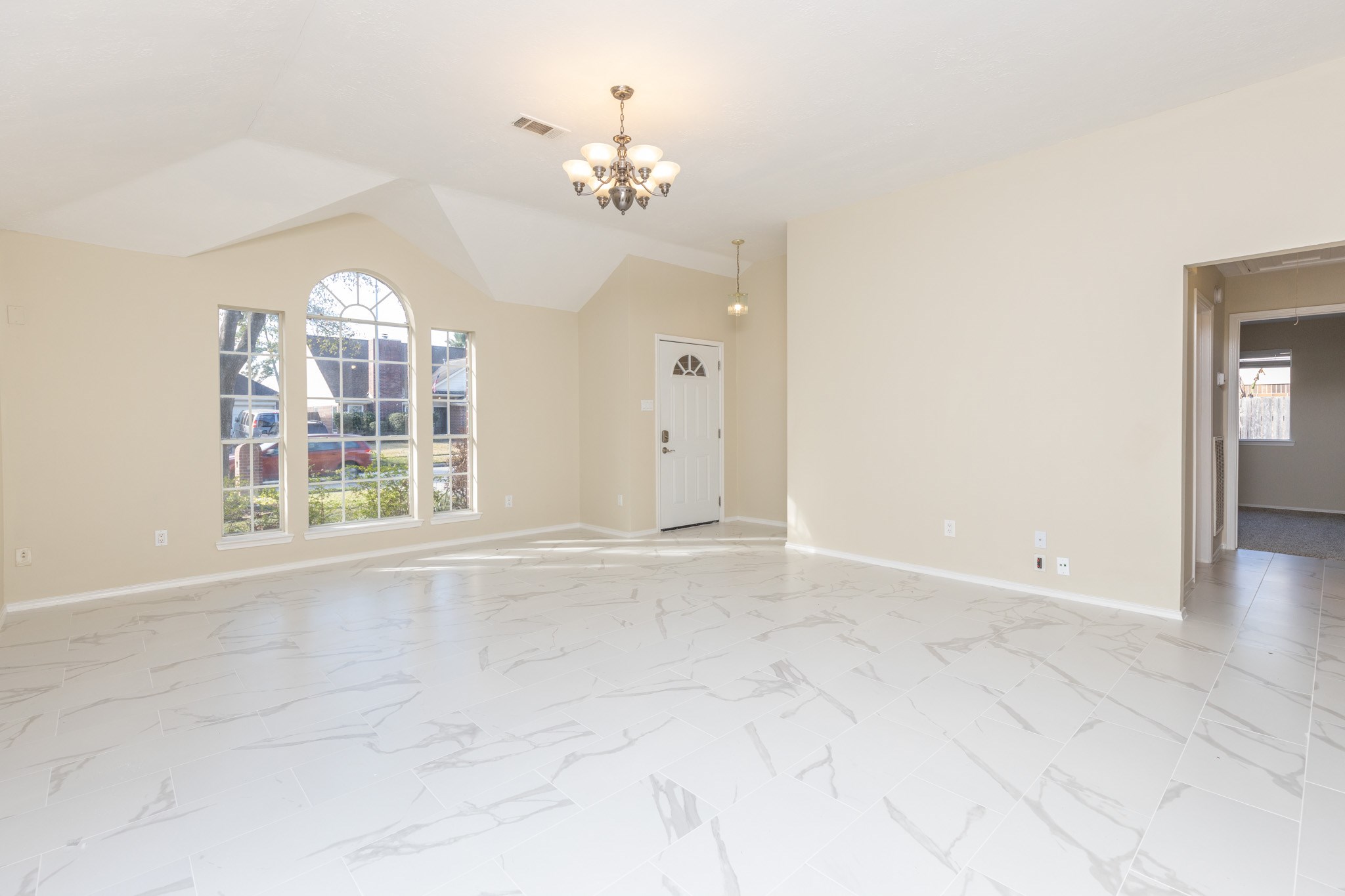 3422 Keygate Drive Spring, TX 77388 - Photo 3 of 32 a view of an empty room with a window