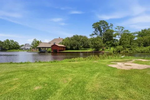 $699,000 | 3633 Holly Hill Road, Lake Charles, LA 70605