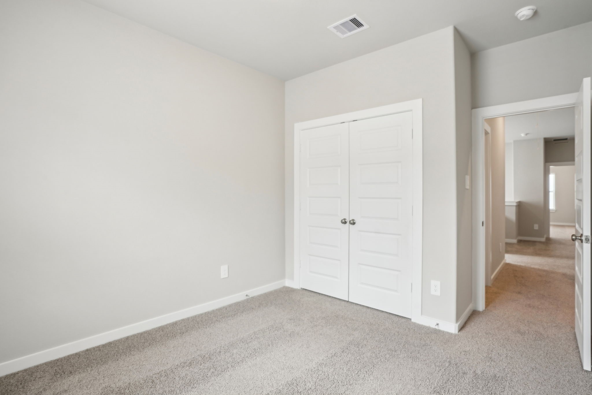 3119 Quiet Sunset Drive Houston, TX 77080 - Photo 29 of 46 a view of an empty room