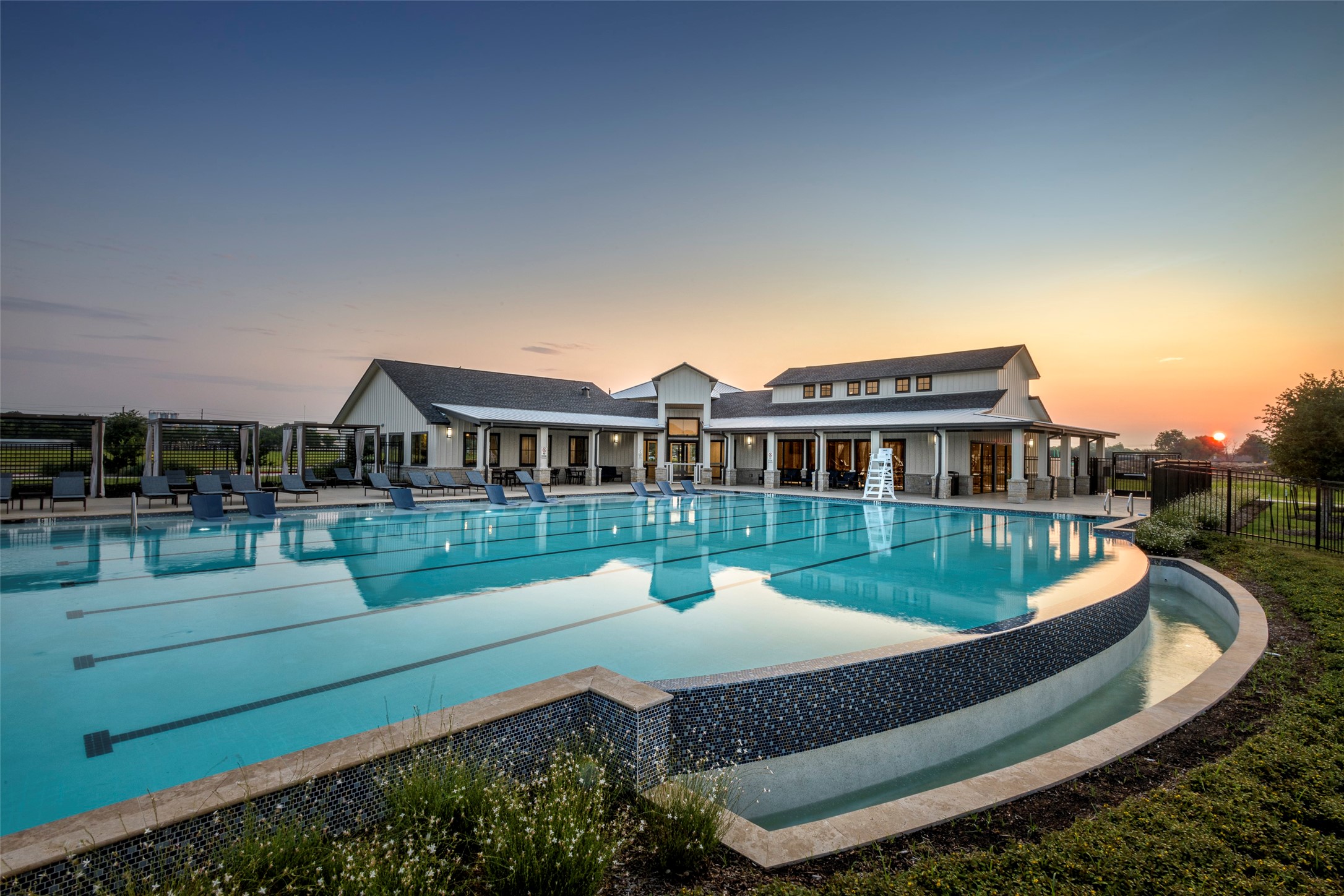 3119 Quiet Sunset Drive Houston, TX 77080 - Photo 42 of 46 a view of a house with pool
