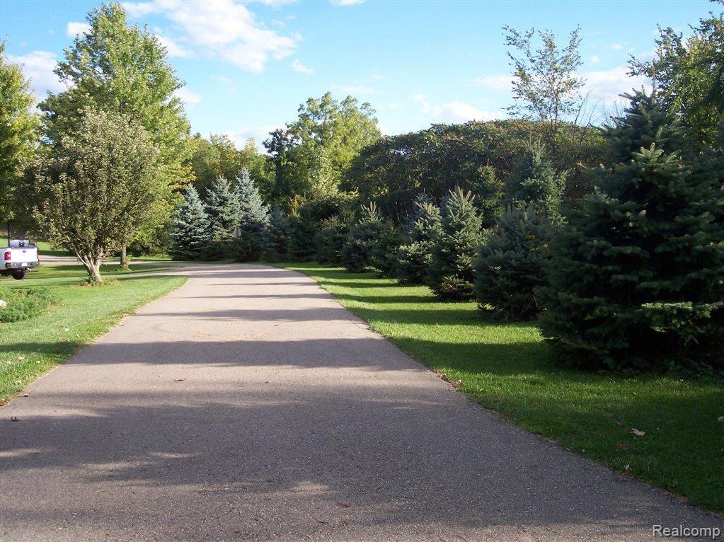 332 North Hayes Road Lapeer, MI 48446 - Photo 16 of 17 100_1938.JPG