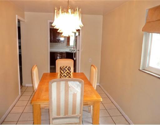 21 Pontiac Road Bethel Park, PA 15241 - Photo 4 of 18 Dining Room.