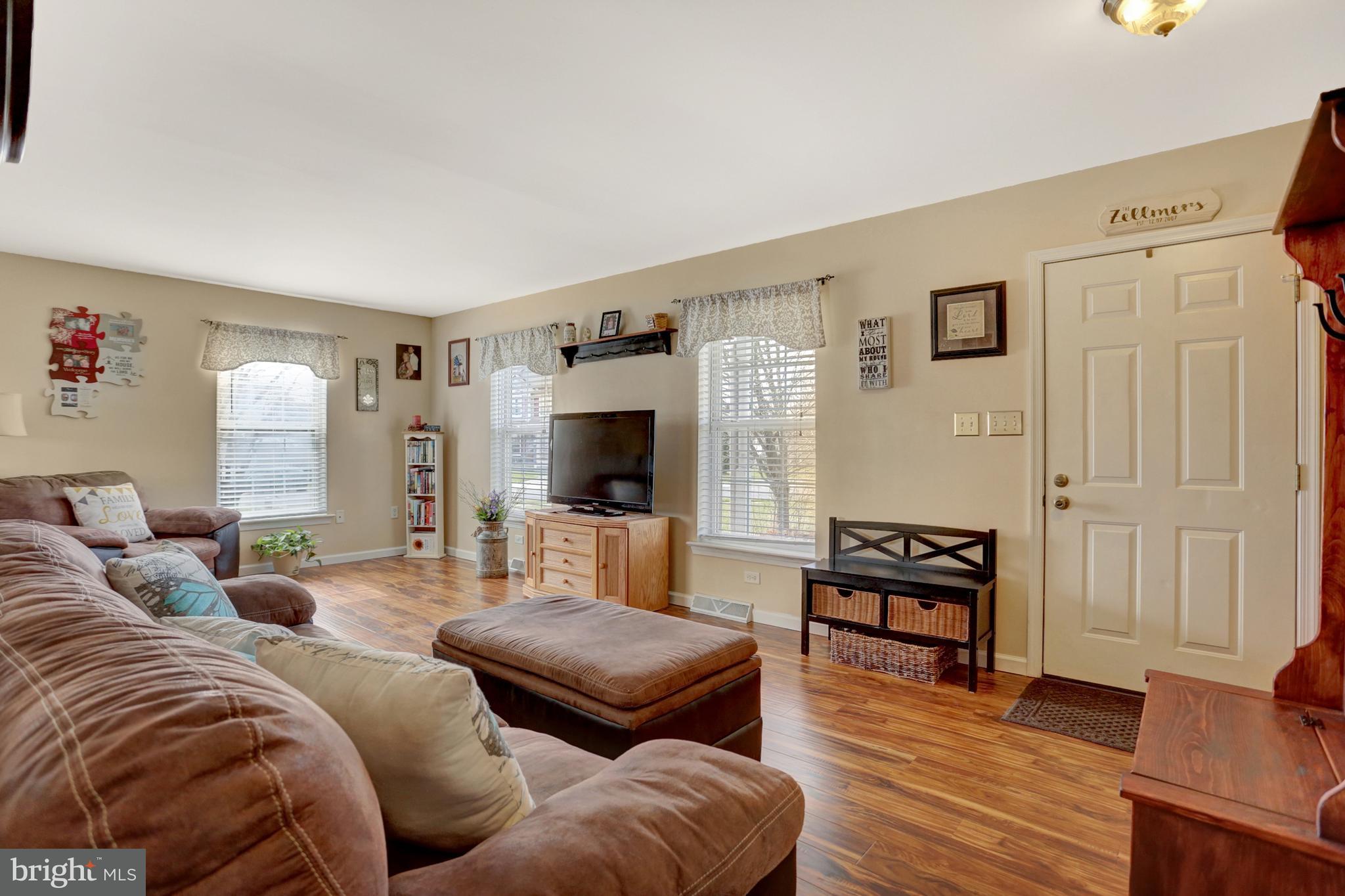 5 Coventry Cross Road Mount Wolf, PA 17347 - Photo 6 of 40 Gallery Image 6