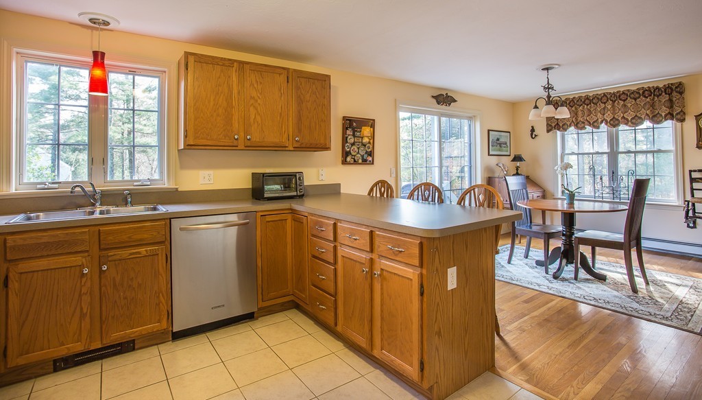 696 Main Street Wareham, MA 02571 - Photo 8 of 30 Gallery Image 8