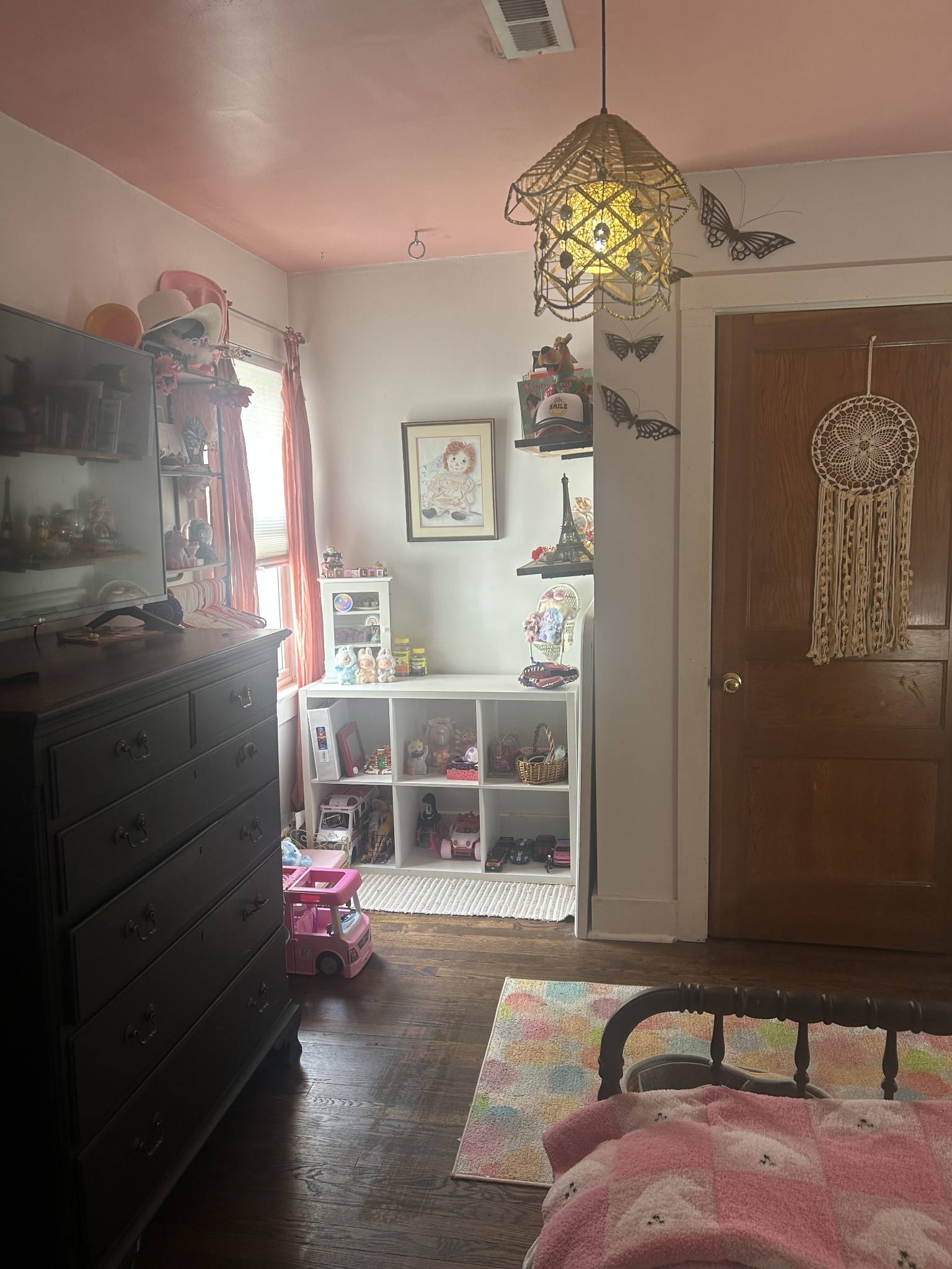 2019 Pinnacle Road Pleasant View, TN 37146 - Photo 17 of 24 a living room with furniture and a chandelier