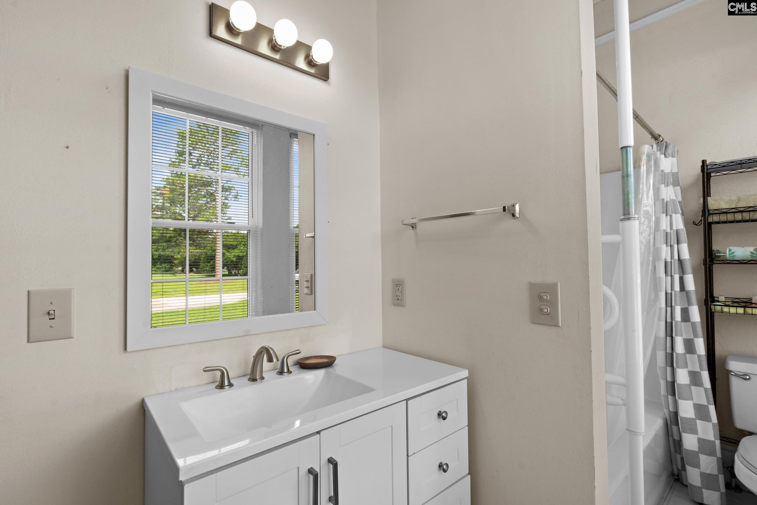 626 East Hampton Street Olanta, SC 29114 - Photo 20 of 31
