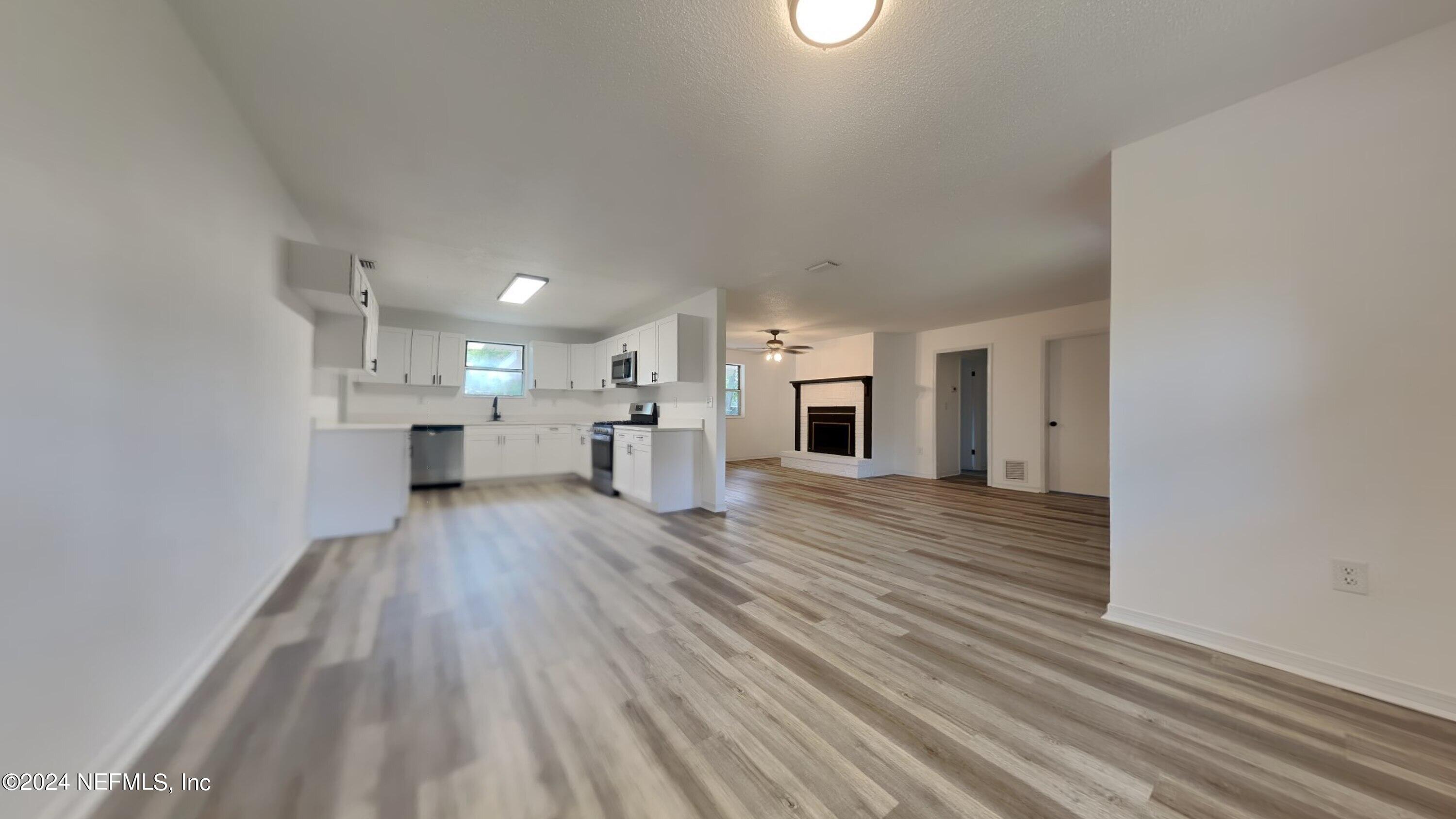 11127 Bridges Road Jacksonville, FL 32218 - Photo 4 of 15 2_pc_QVdfFb90L3_vWKM380kUb_layout_0