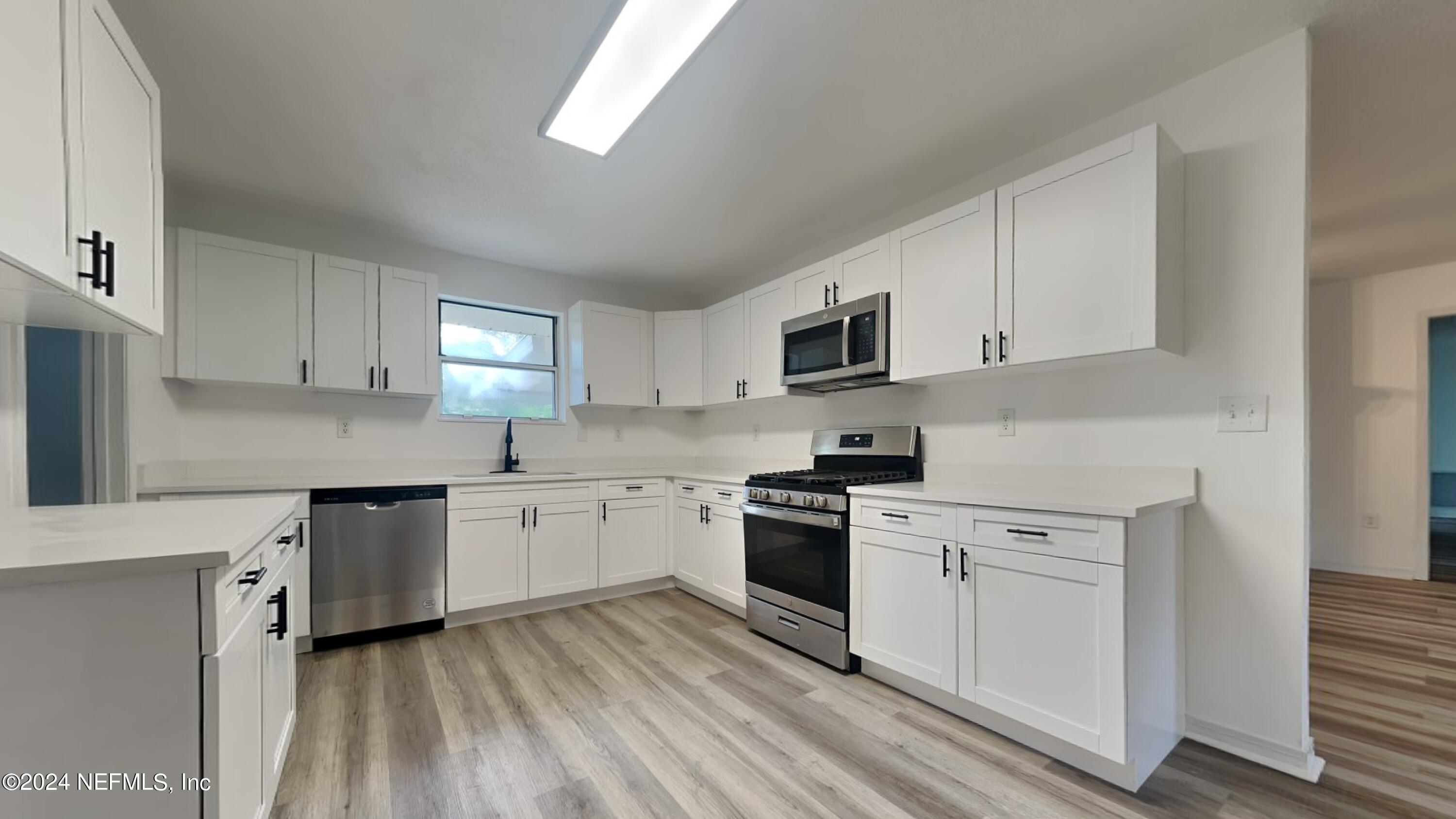 11127 Bridges Road Jacksonville, FL 32218 - Photo 5 of 15 14_Image_YzBglUpduV
