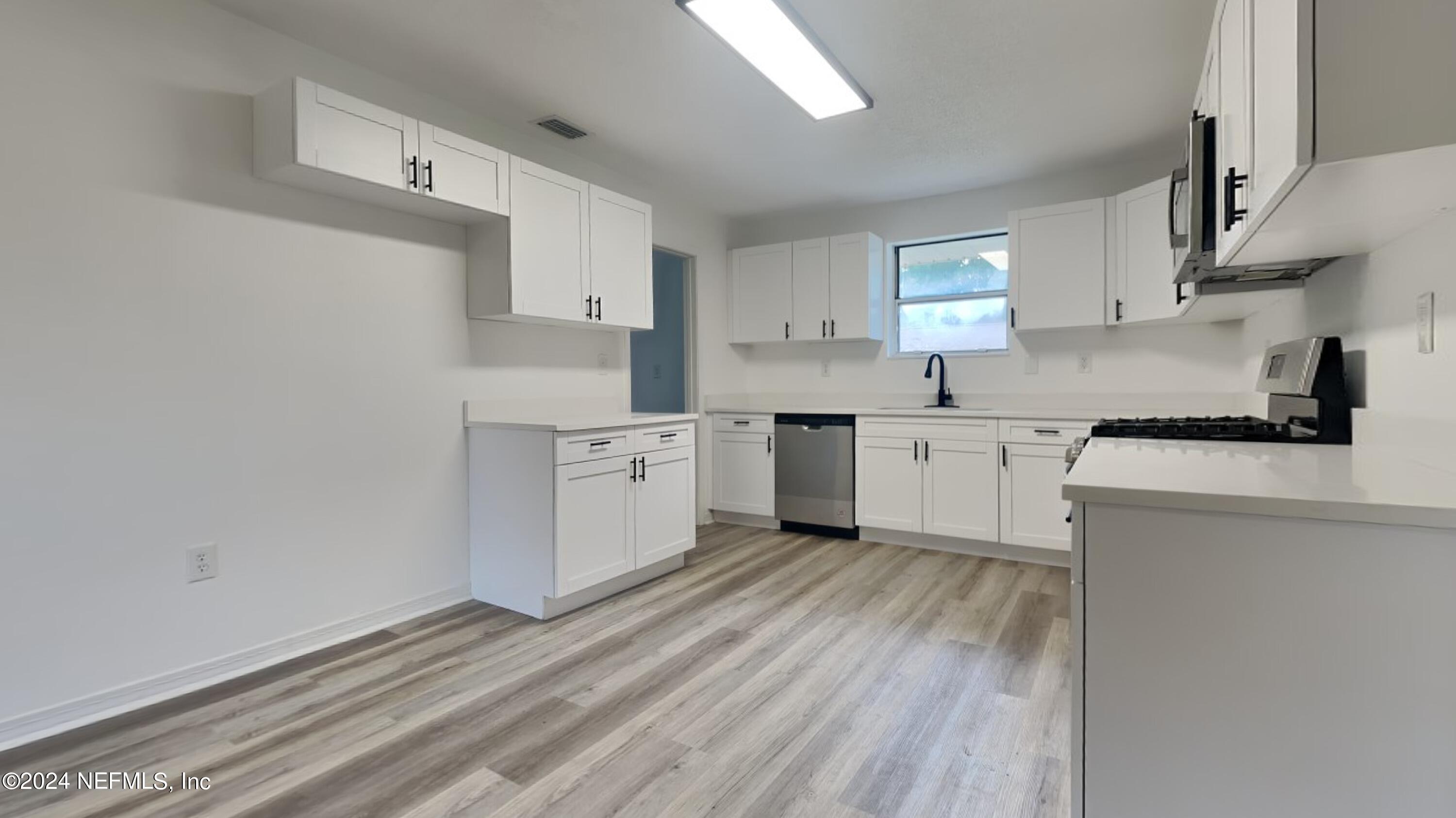 11127 Bridges Road Jacksonville, FL 32218 - Photo 6 of 15 16_Image_16ew3aFV4k