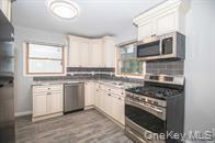 34 Woodhull Road Huntington, NY 11743 - Photo 3 of 21
