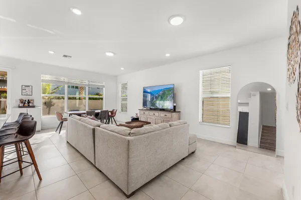 $570,000 | 4330 Lago Drive, Deerfield Beach, FL 33064
