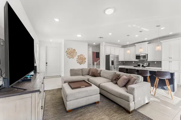$570,000 | 4330 Lago Drive, Deerfield Beach, FL 33064