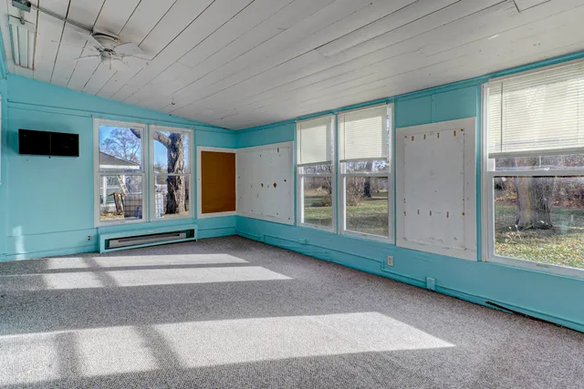 $210,000 | 224 East Scott Street, Omro, WI 54963